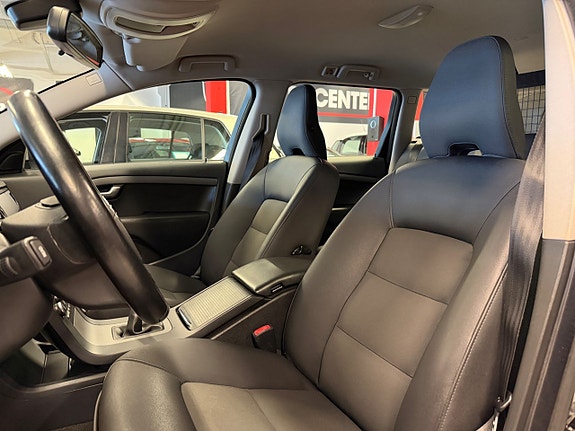 Volvo V70 15 of 24