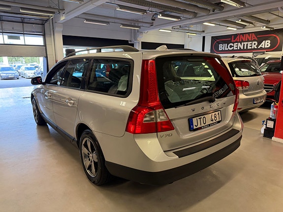 Volvo V70 7 of 24