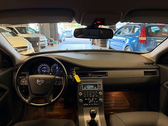 Volvo V70 21 of 24