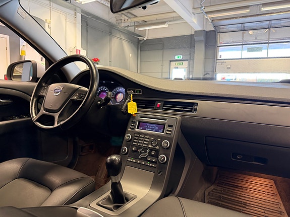 Volvo V70 20 of 24