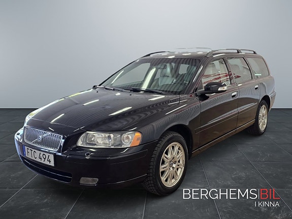 Volvo V70 2 of 5