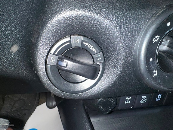 Toyota HiLux 17 of 20