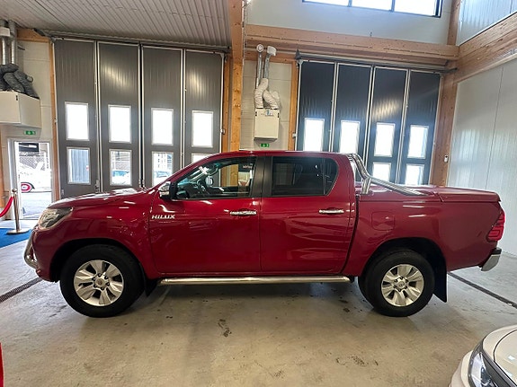 Toyota HiLux 3 of 20