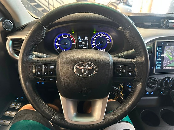 Toyota HiLux 15 of 20