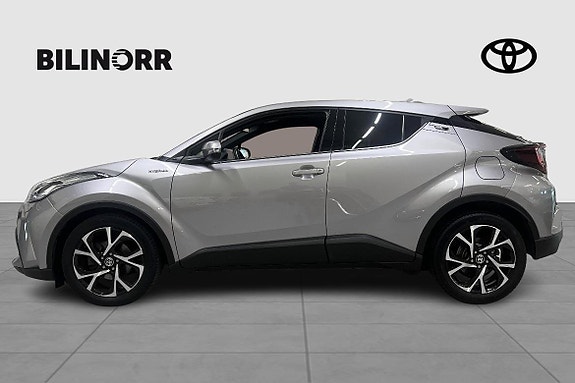 Toyota C-HR 4 of 5