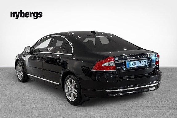 Volvo S80 3 of 5