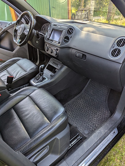 Volkswagen Tiguan 10 of 17