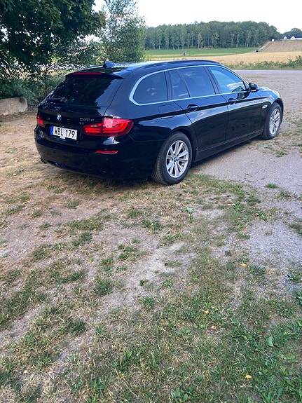 BMW 520d 3 of 5