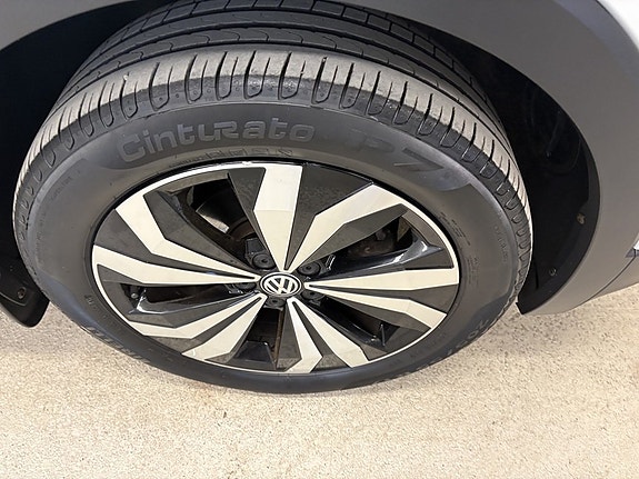 Volkswagen T-Cross 4 of 5