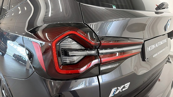 BMW iX3 12 of 15