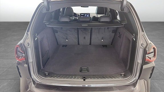 BMW iX3 10 of 15