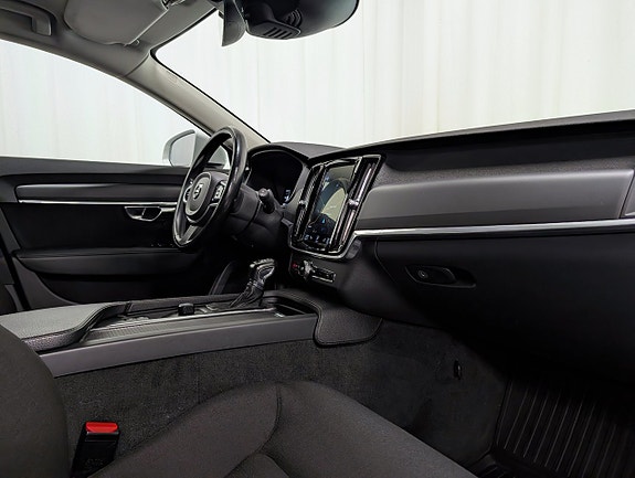 Volvo V90 8 of 15