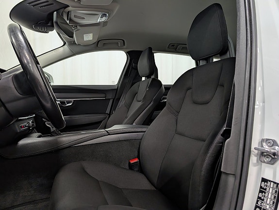 Volvo V90 10 of 15