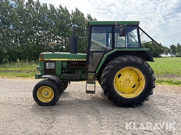 Traktor John Deere 3130 2 of 5