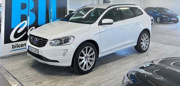 Volvo XC60 2 of 5