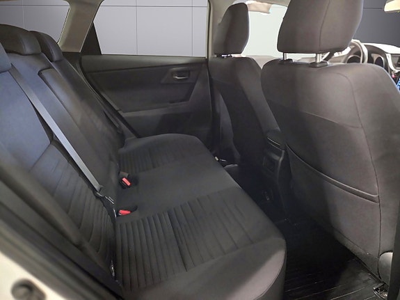 Toyota Auris 14 of 21