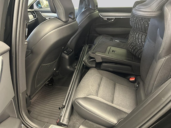 Volvo V90 8 of 13