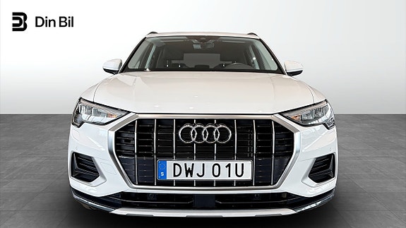 Audi Q3 4 of 5