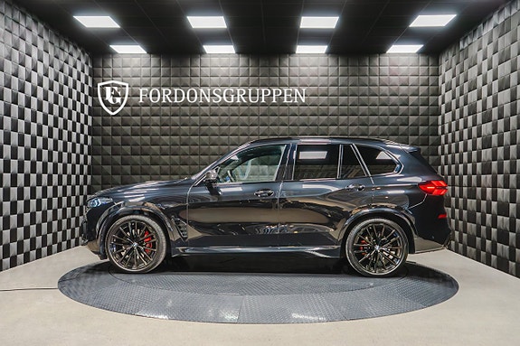 BMW X5 2 of 5
