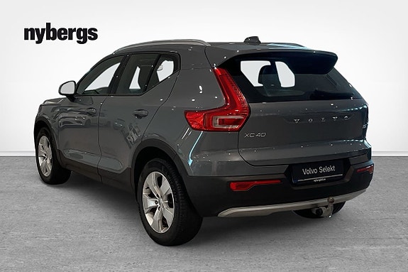 Volvo XC40 3 of 5