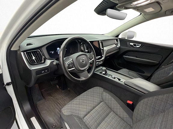 Volvo XC60 12 of 30