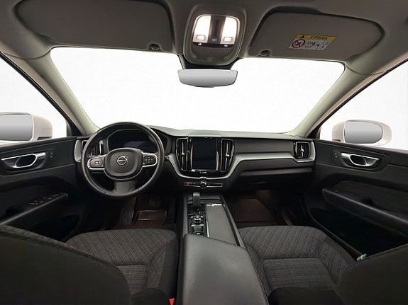 Volvo XC60 13 of 30