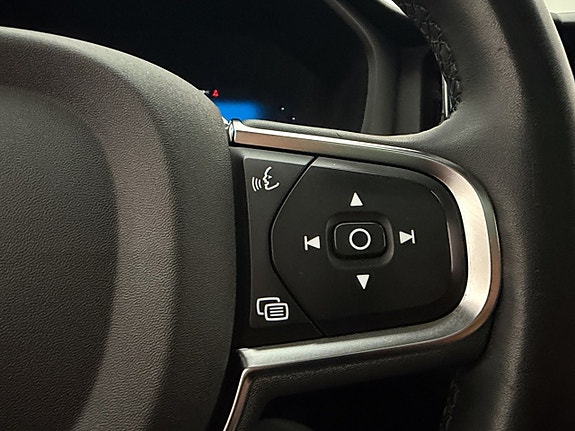 Volvo XC60 18 of 30