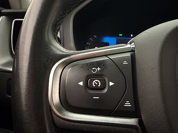 Volvo XC60 16 of 30