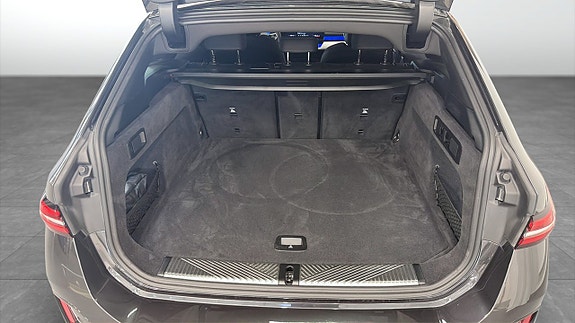 BMW 530e 10 of 12