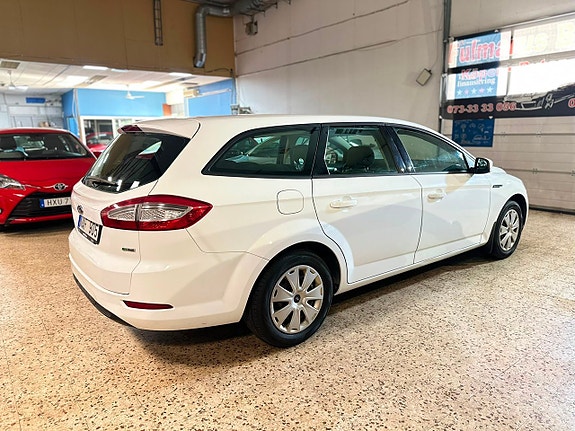 Ford Mondeo 5 of 12