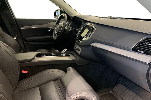 Volvo XC90 7 of 30