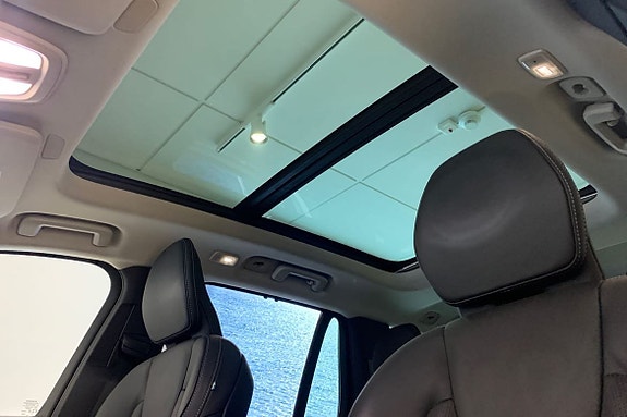 Volvo XC90 20 of 30
