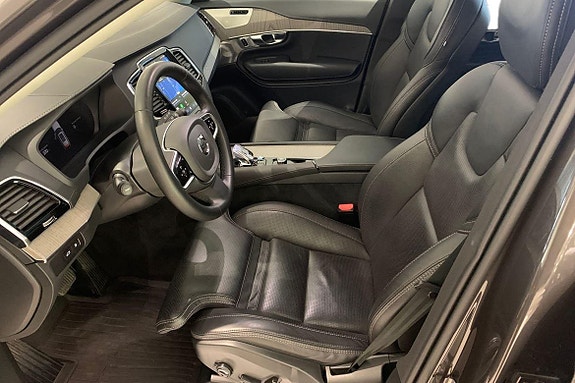 Volvo XC90 13 of 30