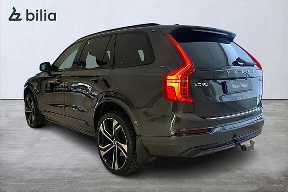 Volvo XC90 2 of 5
