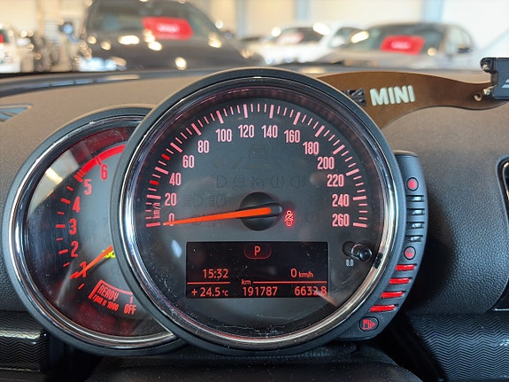MINI Clubman Cooper D 15 of 24