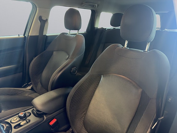 MINI Clubman Cooper D 14 of 24