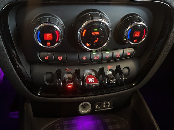 MINI Clubman Cooper D 17 of 24