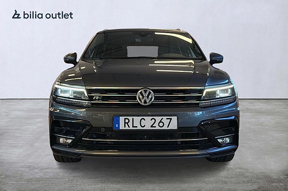 Volkswagen Tiguan 2 of 5