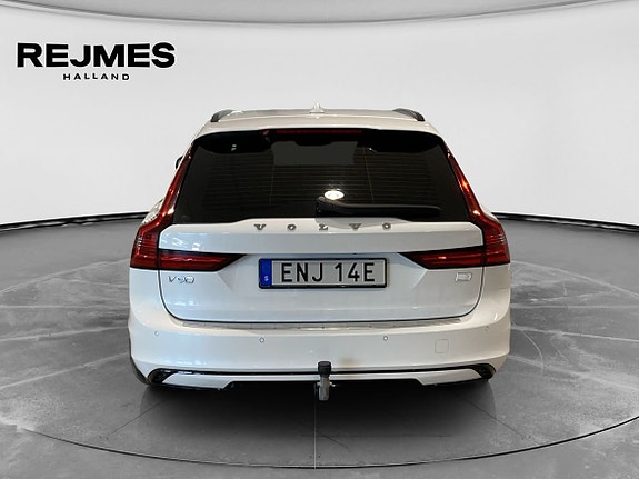 Volvo V90 8 of 16