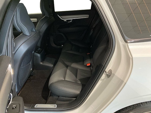 Volvo V90 7 of 16