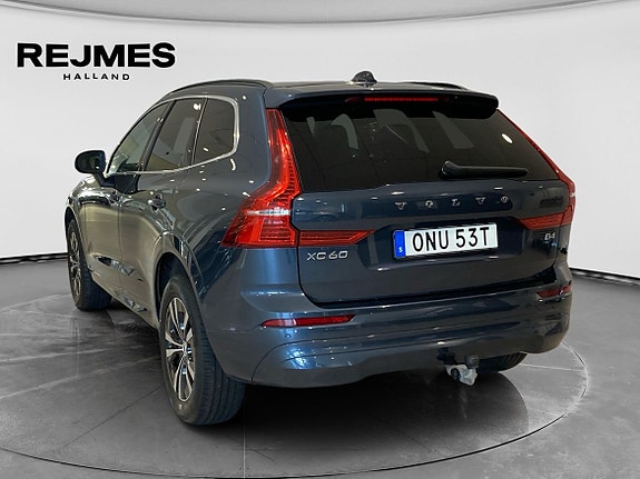 Volvo XC60 2 of 5