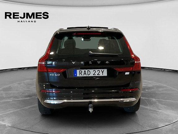 Volvo XC60 8 of 16
