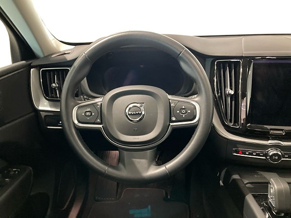 Volvo XC60 11 of 16