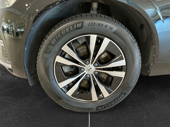 Volvo XC60 10 of 16