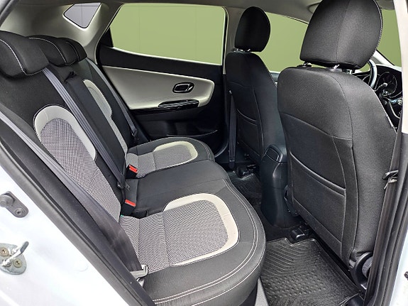 Kia Ceed 13 of 18
