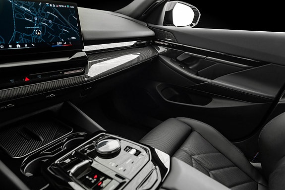 BMW 530e 14 of 23
