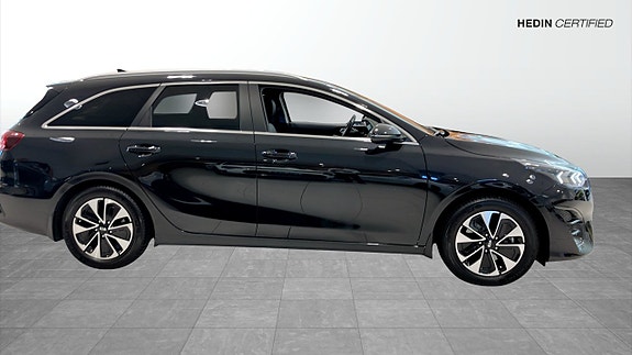 Kia Ceed 4 of 15