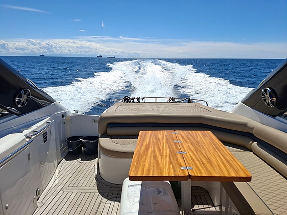 Sunseeker Camargue 50 - uthyres med skeppare 9 of 9