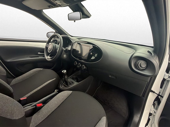 Toyota Aygo X 11 of 25