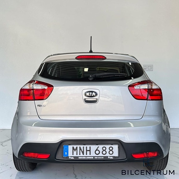 Kia Rio 5 of 5
